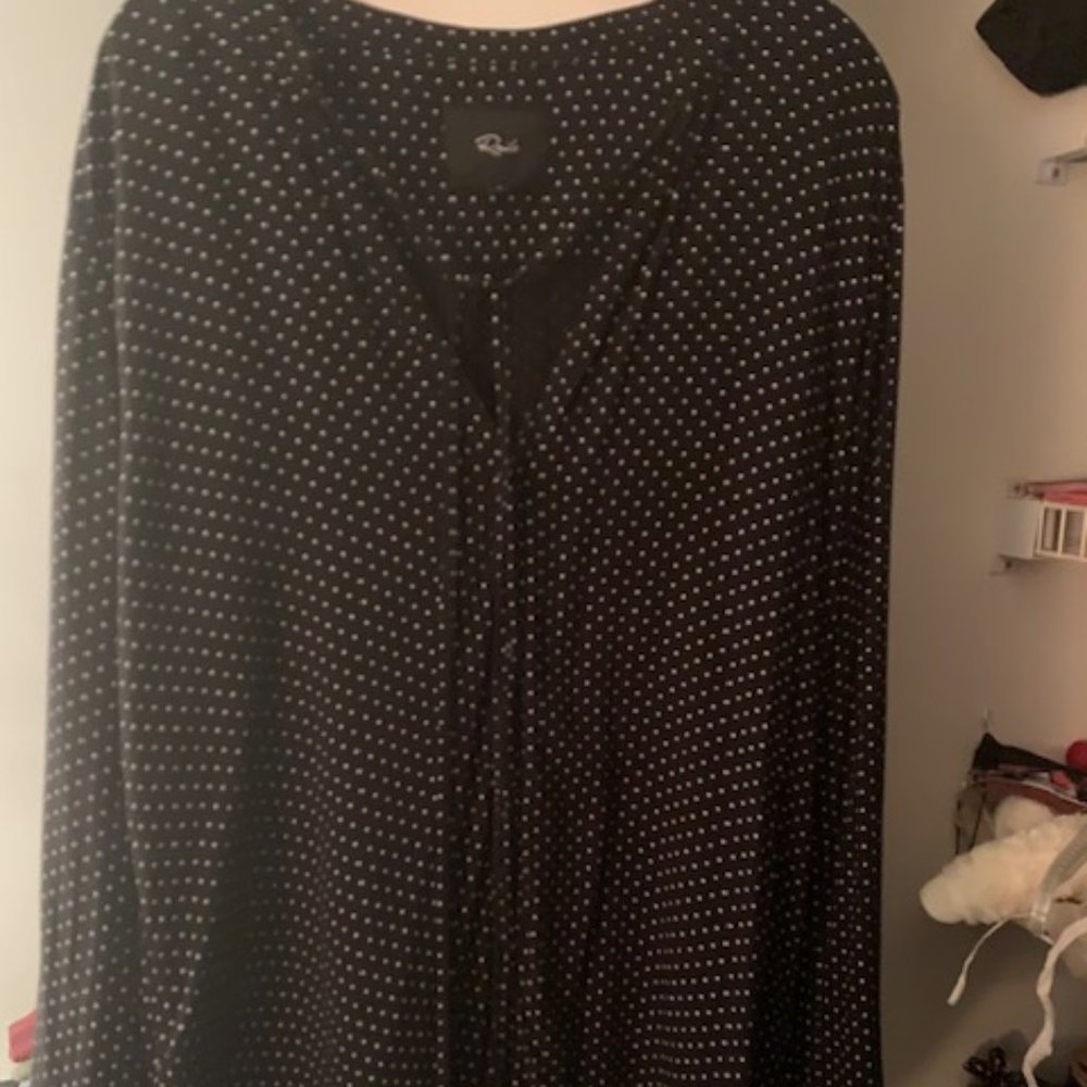 New RAILS black and white polka dot blouse with tie neckline, size Large